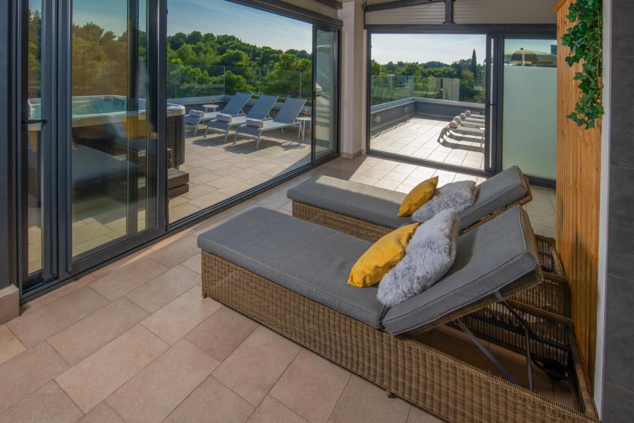 Aparthotel Punta Blu - Pool & Spa Премантура Екстериор снимка