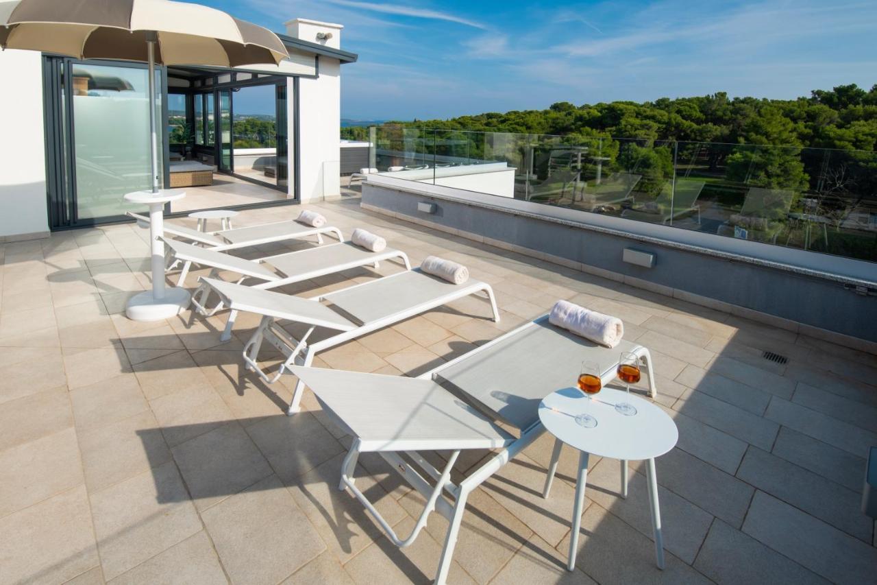 Aparthotel Punta Blu - Pool & Spa Премантура Екстериор снимка