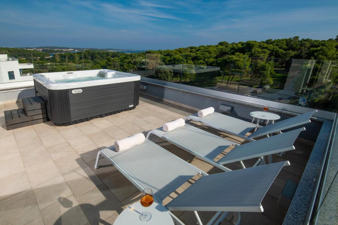 Aparthotel Punta Blu - Pool & Spa Премантура Екстериор снимка